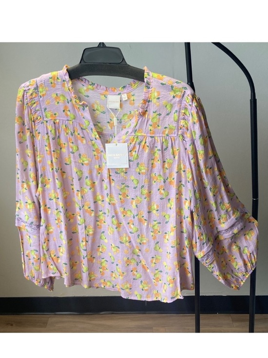 Zac & Rachel Tops - Zac & Rachel top boho lemon and fruit print crochet like details lavender 3X